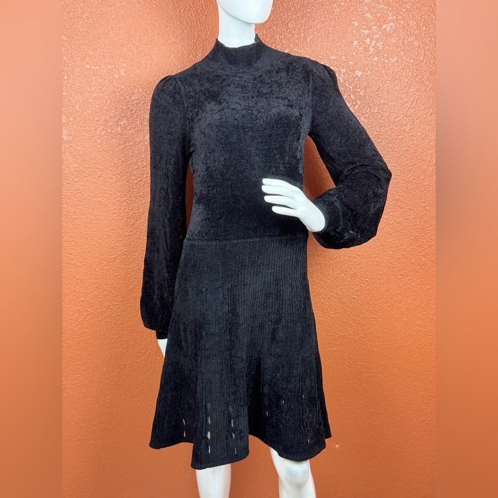 Pinko Black Knit Wool Blend Lace Trim Long Sleeve Sweater Dress Size Medium. E56